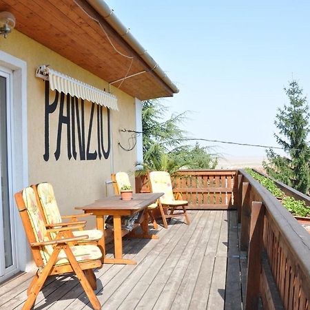Gloriett Panzio Bed & Breakfast Fertőboz Exterior foto