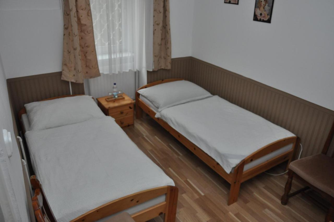 Gloriett Panzio Bed & Breakfast Fertőboz Exterior foto