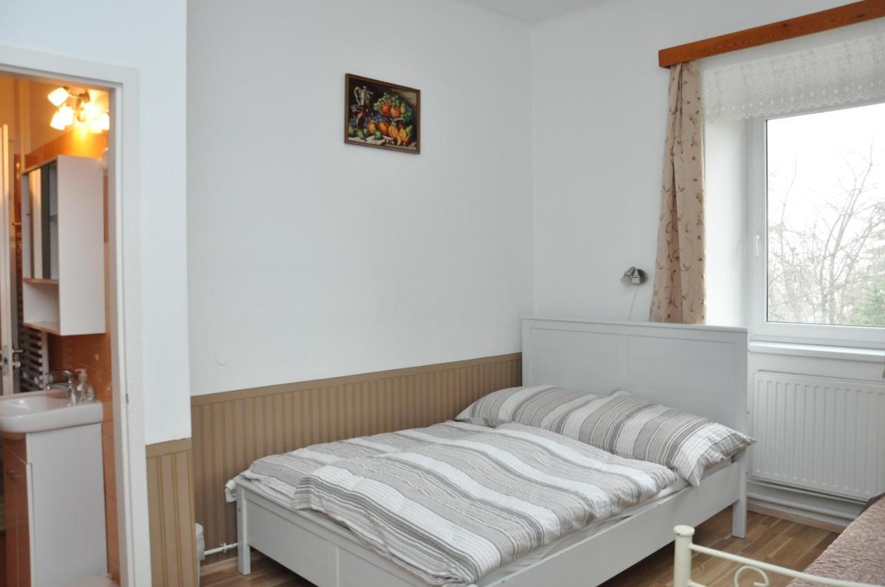 Gloriett Panzio Bed & Breakfast Fertőboz Exterior foto