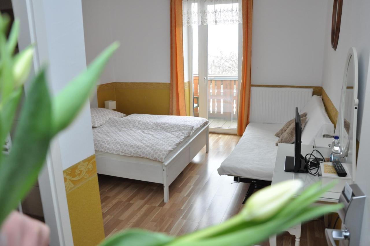 Gloriett Panzio Bed & Breakfast Fertőboz Exterior foto
