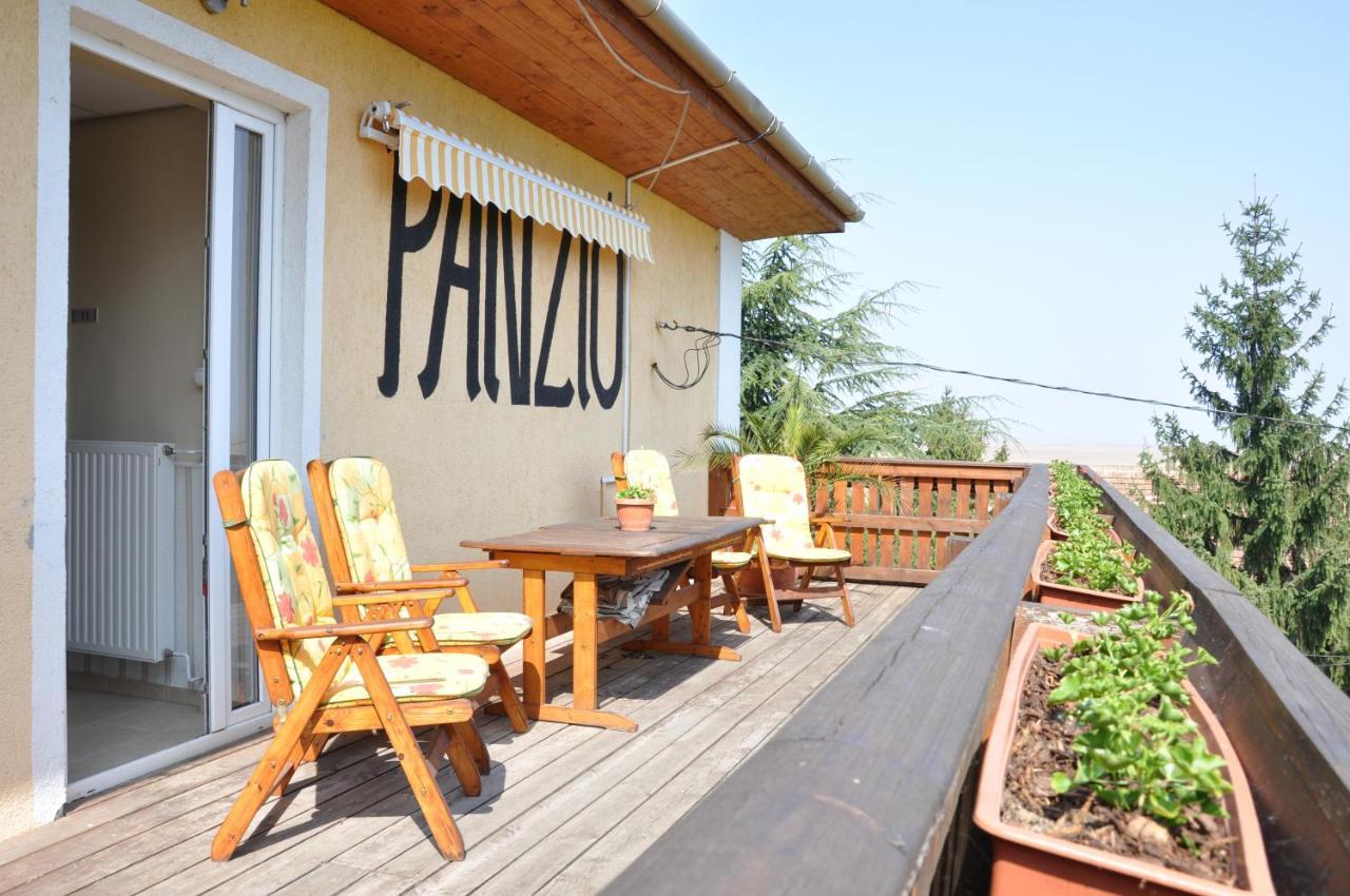 Gloriett Panzio Bed & Breakfast Fertőboz Exterior foto