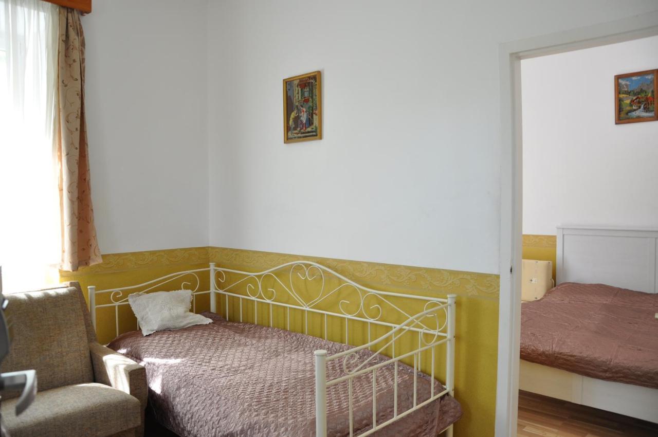 Gloriett Panzio Bed & Breakfast Fertőboz Exterior foto