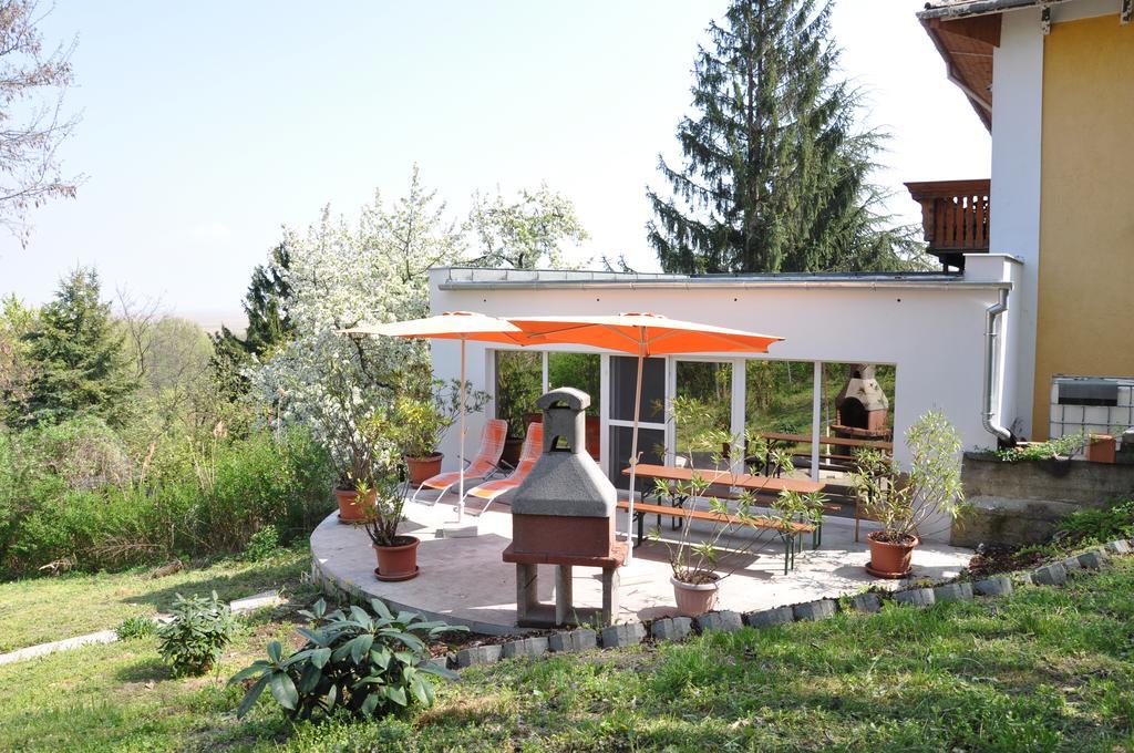 Gloriett Panzio Bed & Breakfast Fertőboz Exterior foto